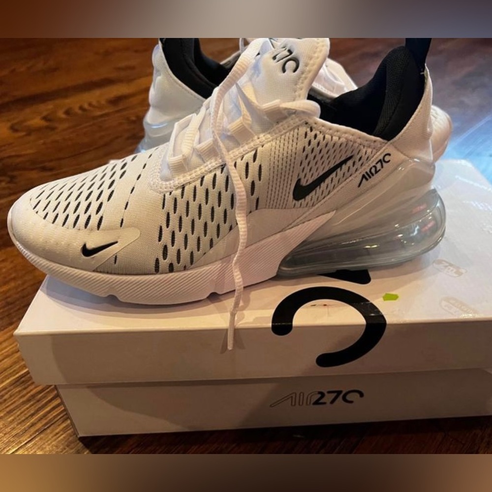 Size 7. Men’s Nike Air Max 270 BRAND NEW NEVER WORN